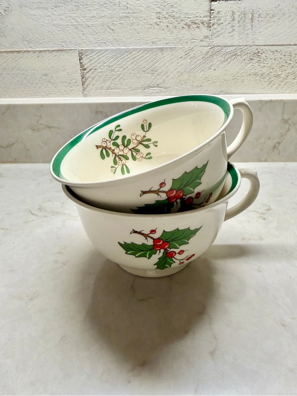 VINTAGE, BERTSON HOUSE LTD. (New York), HANDLED SOUP BOWL. SET /2